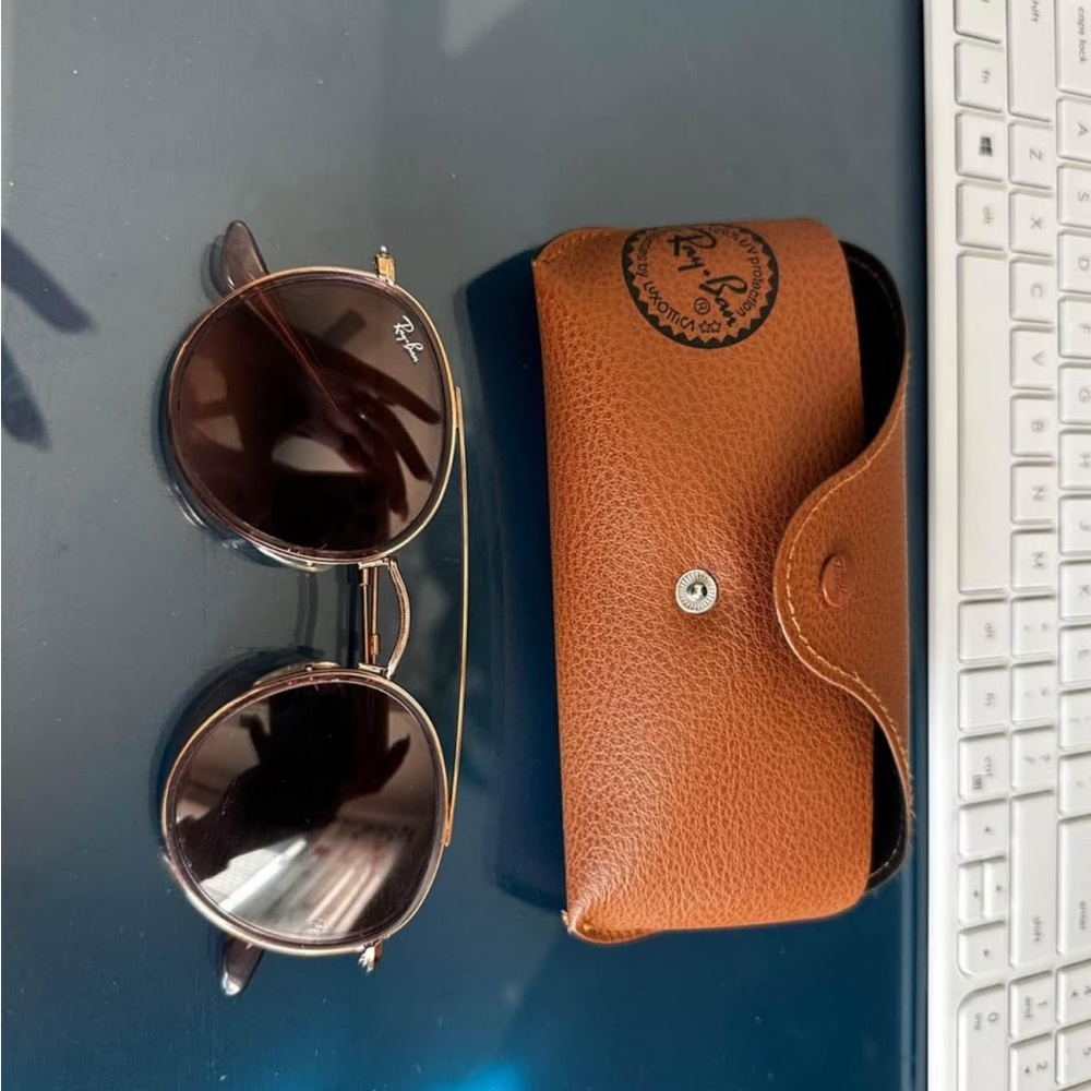 Ray-Ban Brown Sunglasses with Case